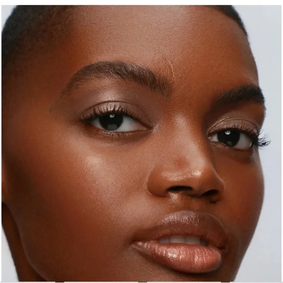 NIB Komugi $38 Surratt Lid Laquer In Shade Eye Gloss - Picture 2 of 4